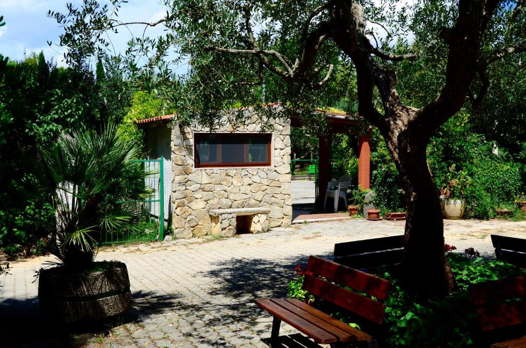 Ogród w obiekcie Agriturismo Valle Verde