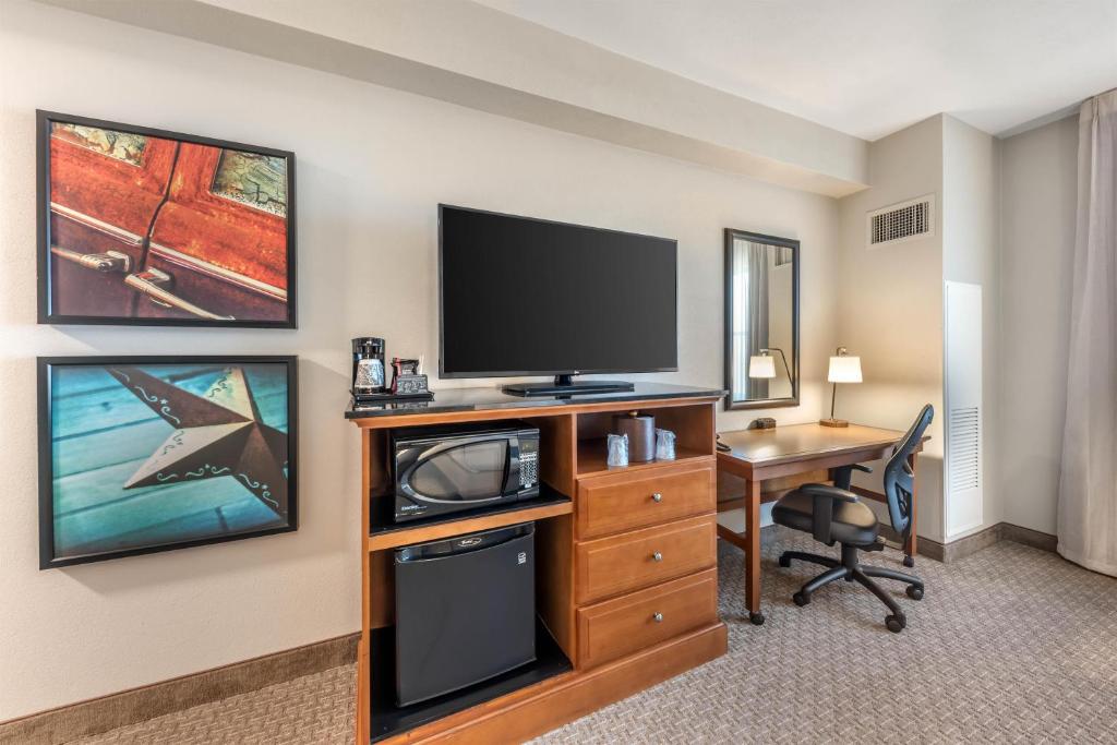 Drury Plaza Hotel San Antonio North Stone Oak photo