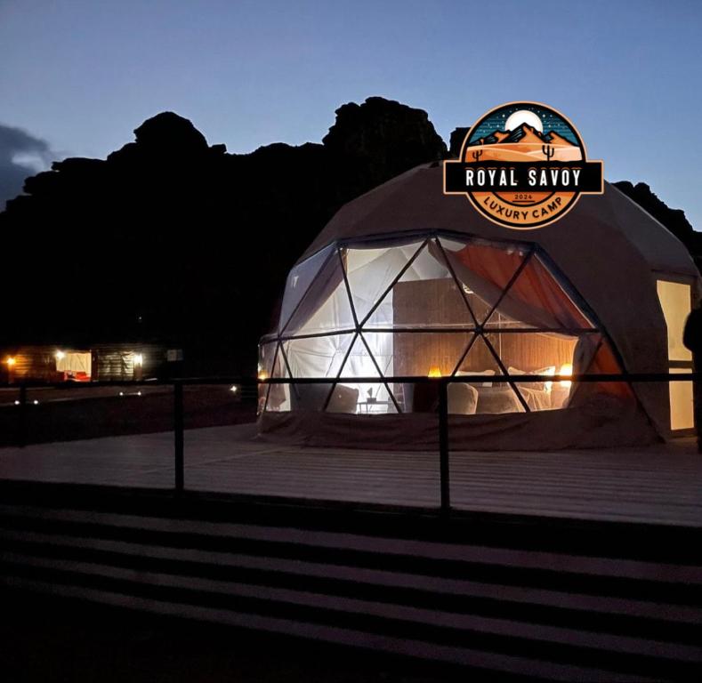 Een certificaat, prijs of ander document dat getoond wordt bij ROYAL SAVOY lUXURY CAMP