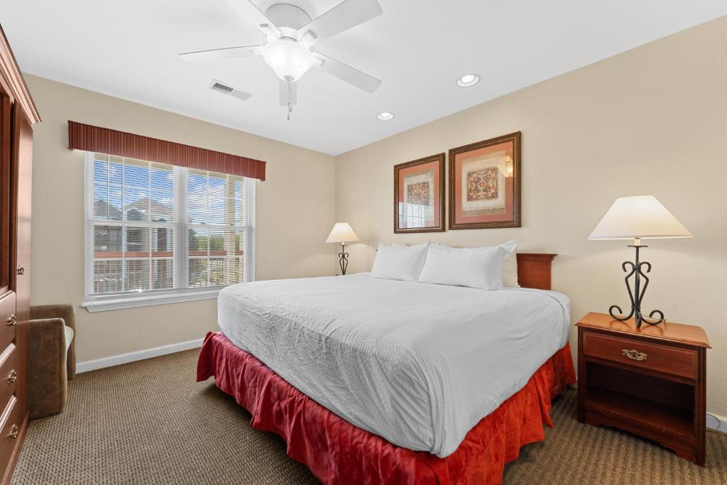 Grand Crowne Resort by Capital Vacations - 