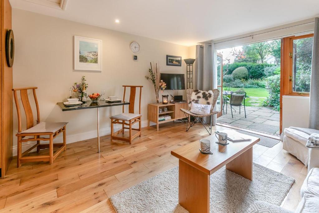 Posezení v ubytování 1 Bed in Fowey oc-p33360