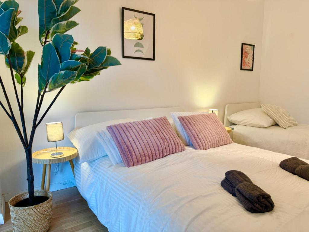 Ένα ή περισσότερα κρεβάτια σε δωμάτιο στο Modern Apartment with Balcony near Vienna