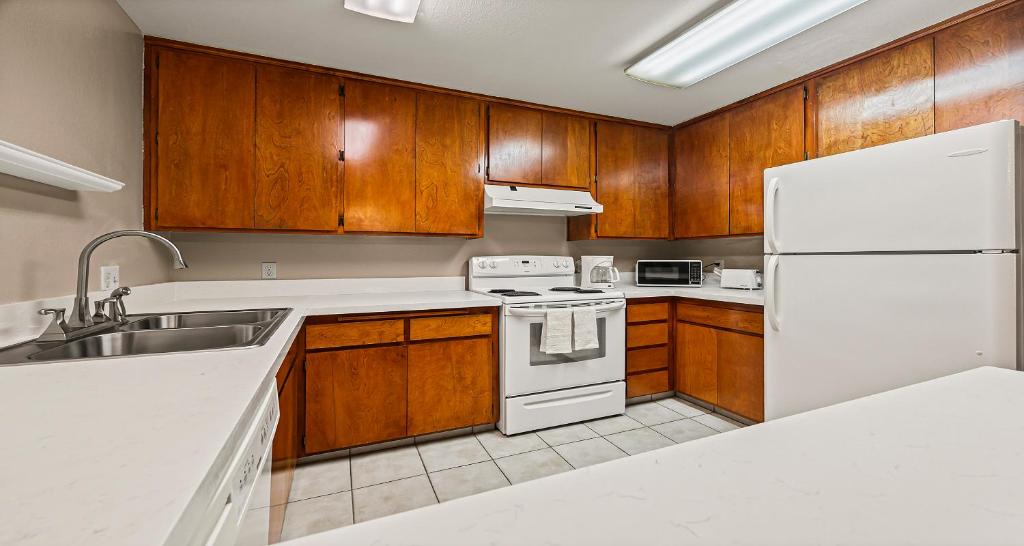 شقة KING WITH SOFA BED AND FULL KITCHEN - NON