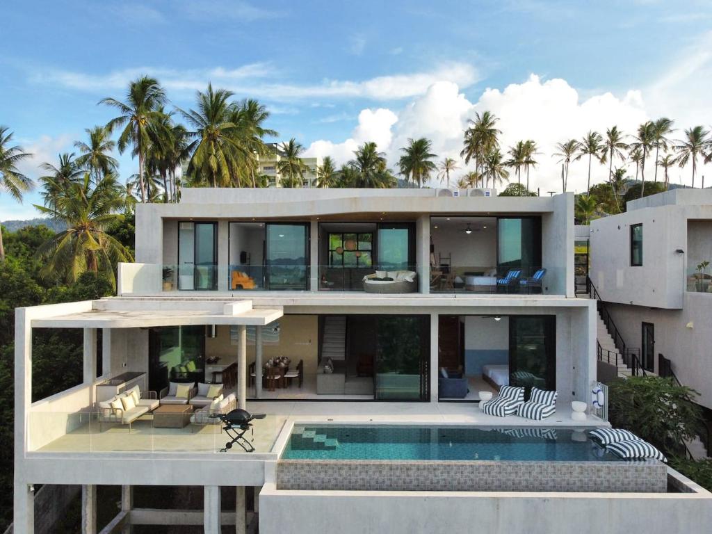 Hồ bơi trong/gần Villa La Lay by S&P Villa Management