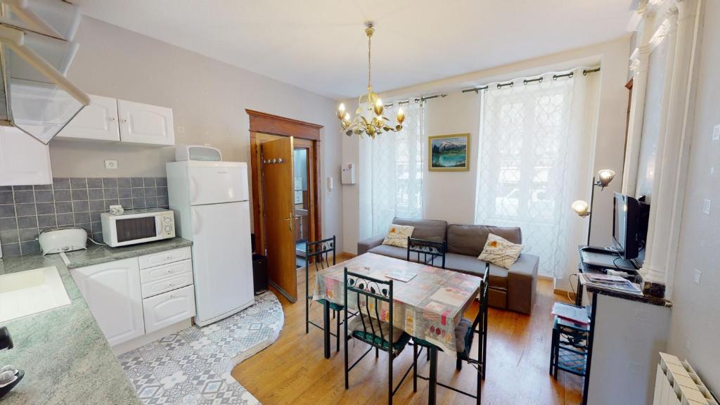 Les Meublés d'Etigny - Apartamento De Un Dormitorio