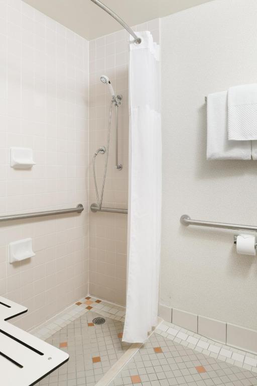 Hilton Boca Raton Suites - 
