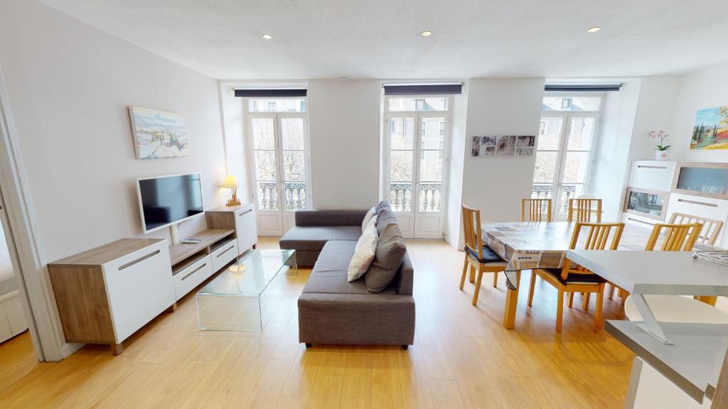 Les Meublés d'Etigny - Appartement 3 Chambres Avec Vue Sur Montagne