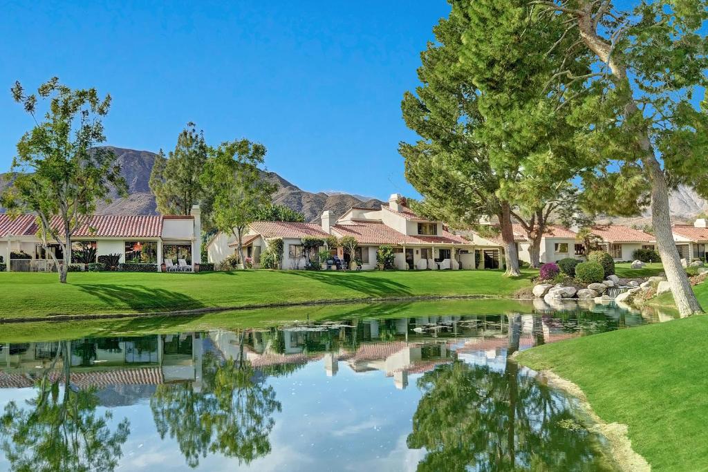 Gambar di galeri bagi RC942 - Racquet Retreat - Alice Lodging di Rancho Mirage
