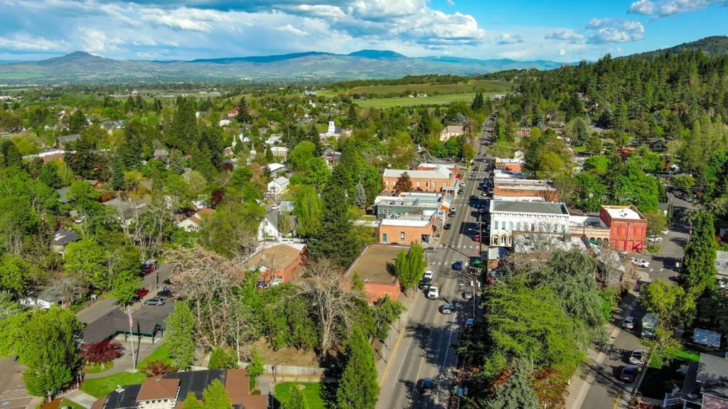 Φυσικό τοπίο κοντά σε αυτή η παραθεριστική κατοικία