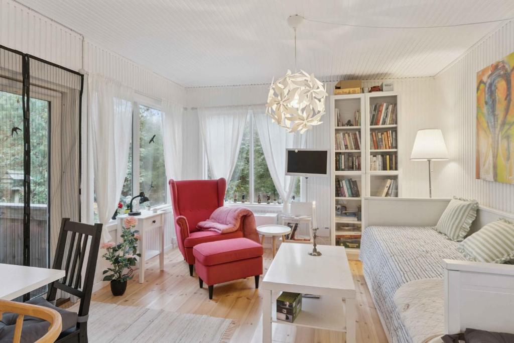 Χώρος καθιστικού στο Cozy Seaside Cottage On Sejerø