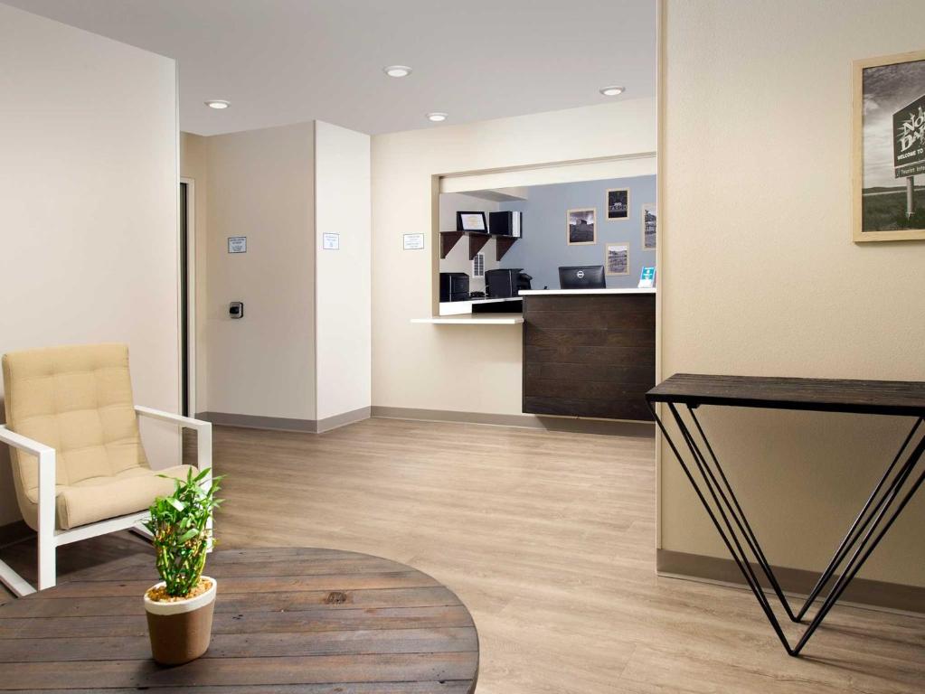 WoodSpring Suites Fargo North Near NDSU photo
