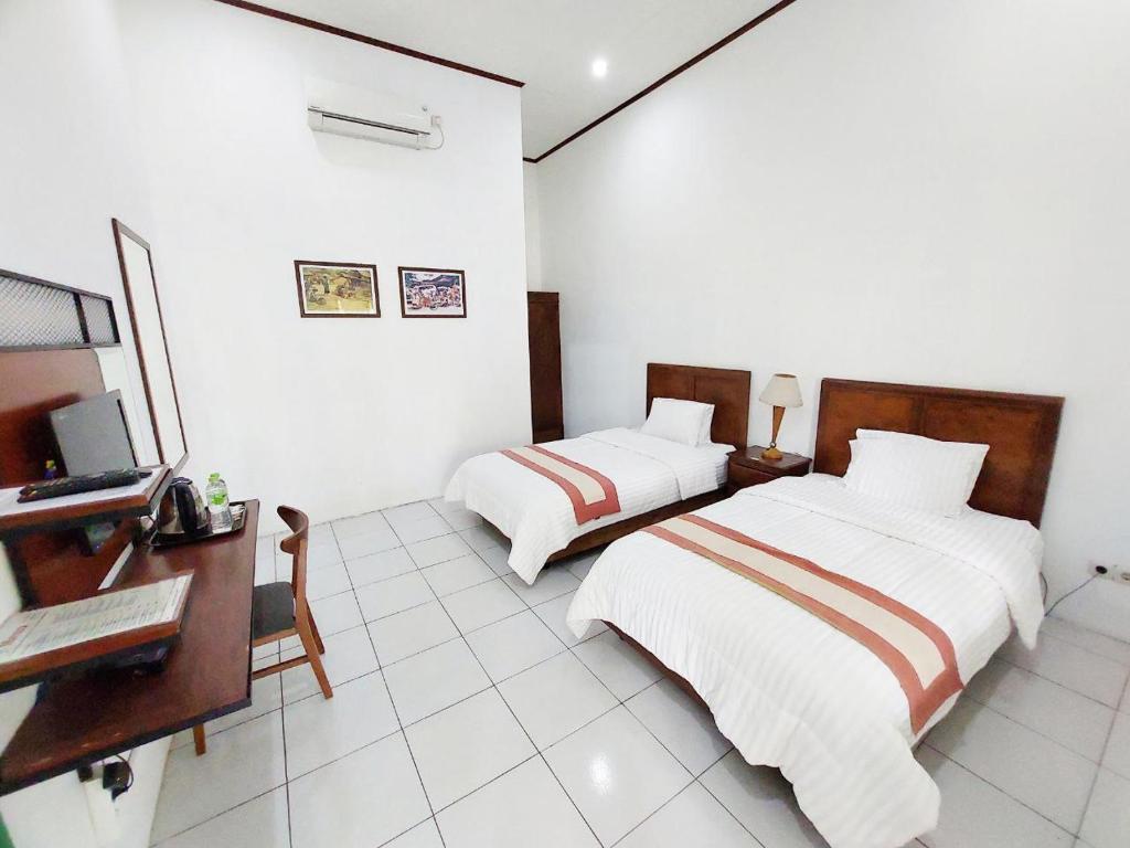 Omah Kebon Guest House - Standaard Tweepersoonskamer Met 2 Aparte Bedden