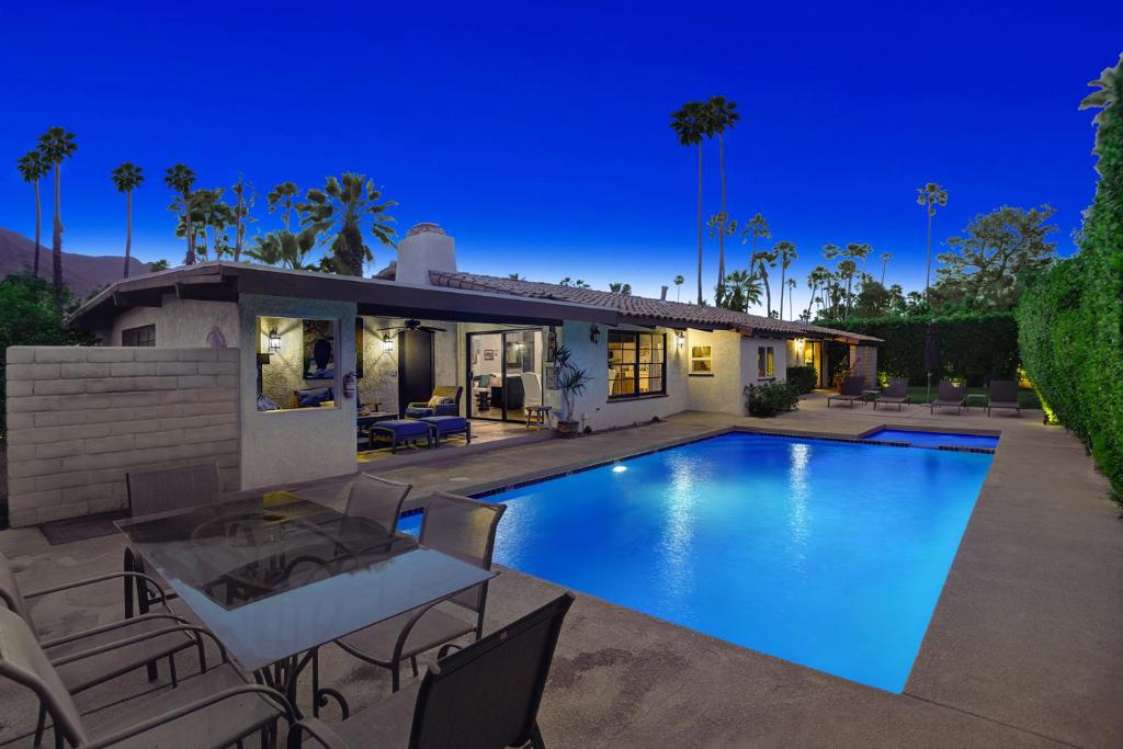 Photo de la galerie de l'établissement Casa de Mayo - Alice Lodging, à Palm Springs