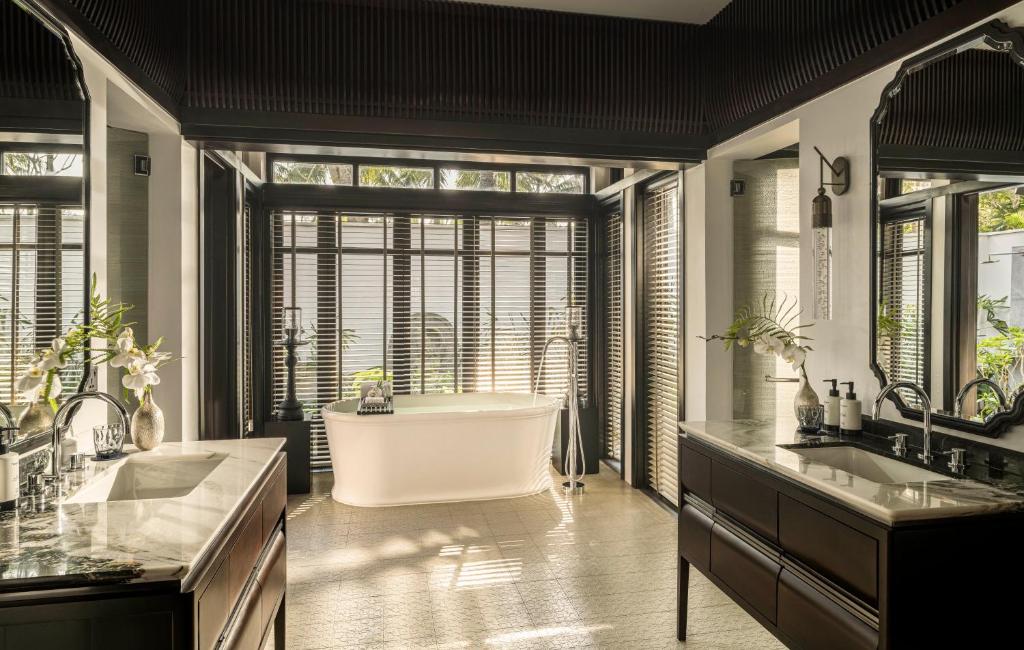 One Bedroom Villa - Room Rate inclusive of breakfast for 2 adults