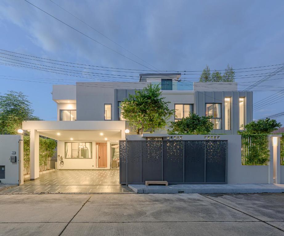 Budova, kde se vila nachází