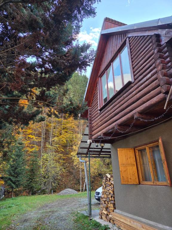 Budova, kde se prázdninový dům nachází