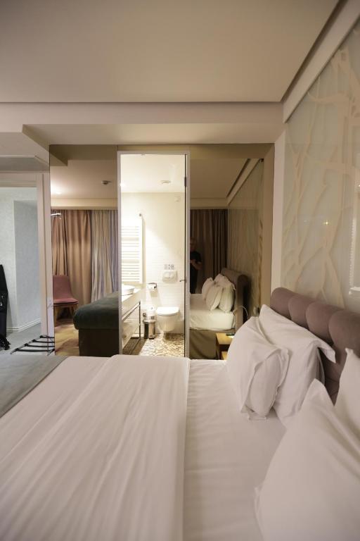 Jump INN Hotel Belgrade - Sonderangebot - Doppel- Oder Zweibettzimmer