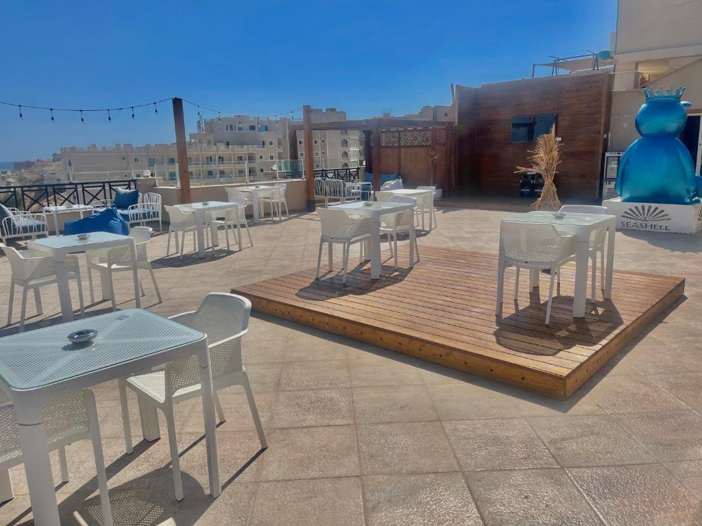 Lilly Apartments - 5