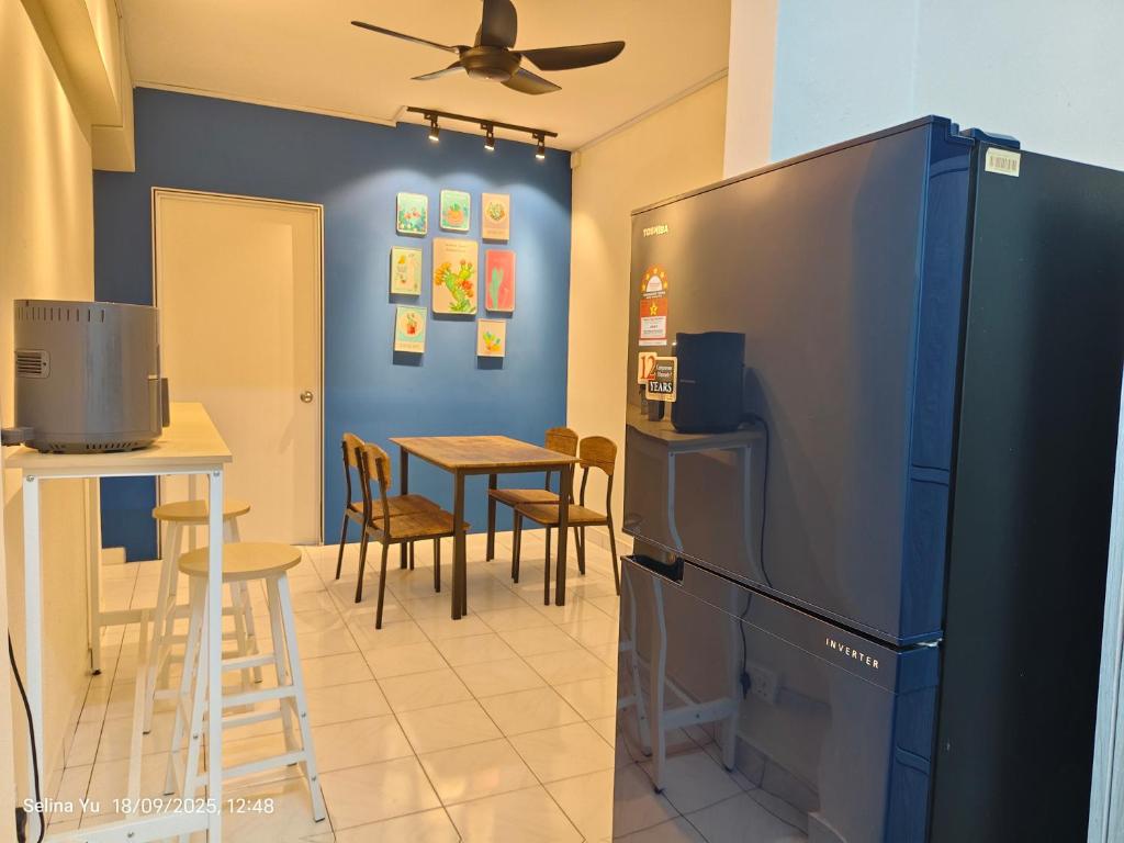 Kuchyň nebo kuchyňský kout v ubytování Axiata Bukit Jalil Cozy LRT 5 min IMU Stadium APU