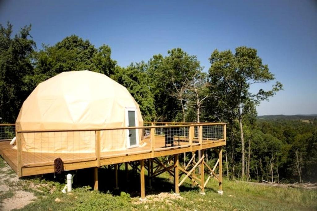 Loodusmaastik of the luxury tent lähedal