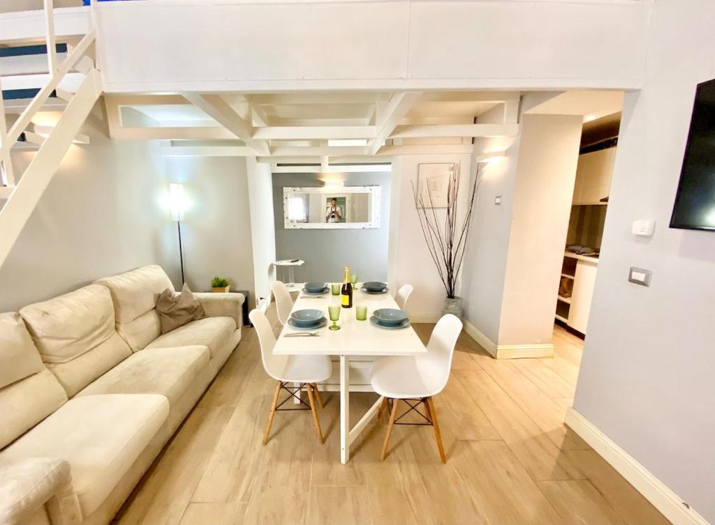 Central-Duomo- Beautiful Loft - 400 meters from the metro
