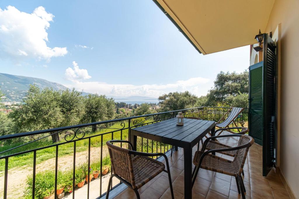 Nespecifikovaný výhled na hory nebo výhled na hory při pohledu z apartmánu