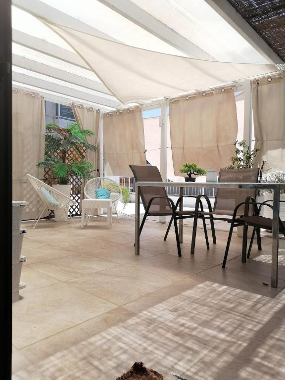 Roof Top appartement with huge Terrace
