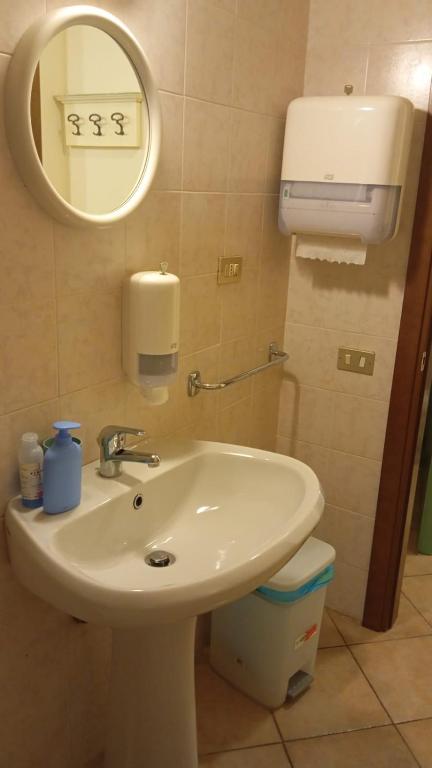 QOELET - B&B Etico e Sociale - Chambre Triple Avec Salle De Bains Privative