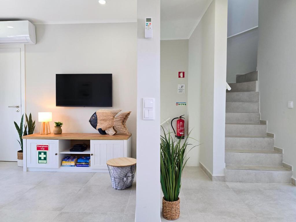 TV a/nebo společenská místnost v ubytování CASA SAFIA - Beach & Center - AC, WiFi