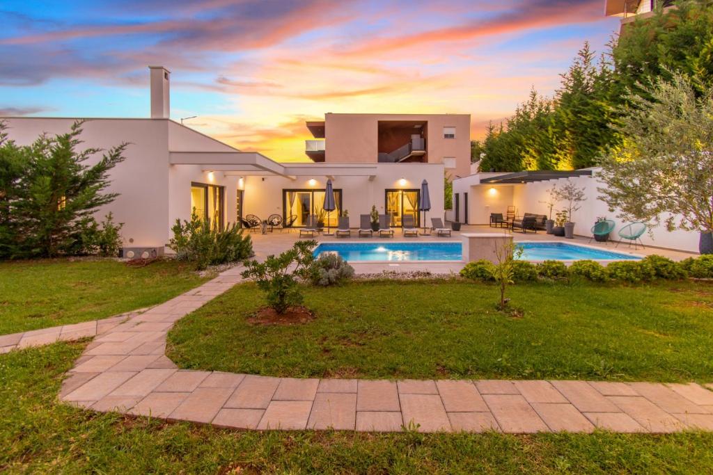 Villa Design M Pula, Pjescana Uvala - by Istrabook