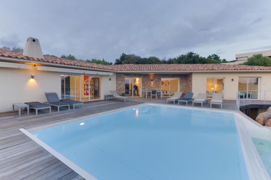 Πισίνα στο ή κοντά στο Padulaccia by Pinarello Villa Services