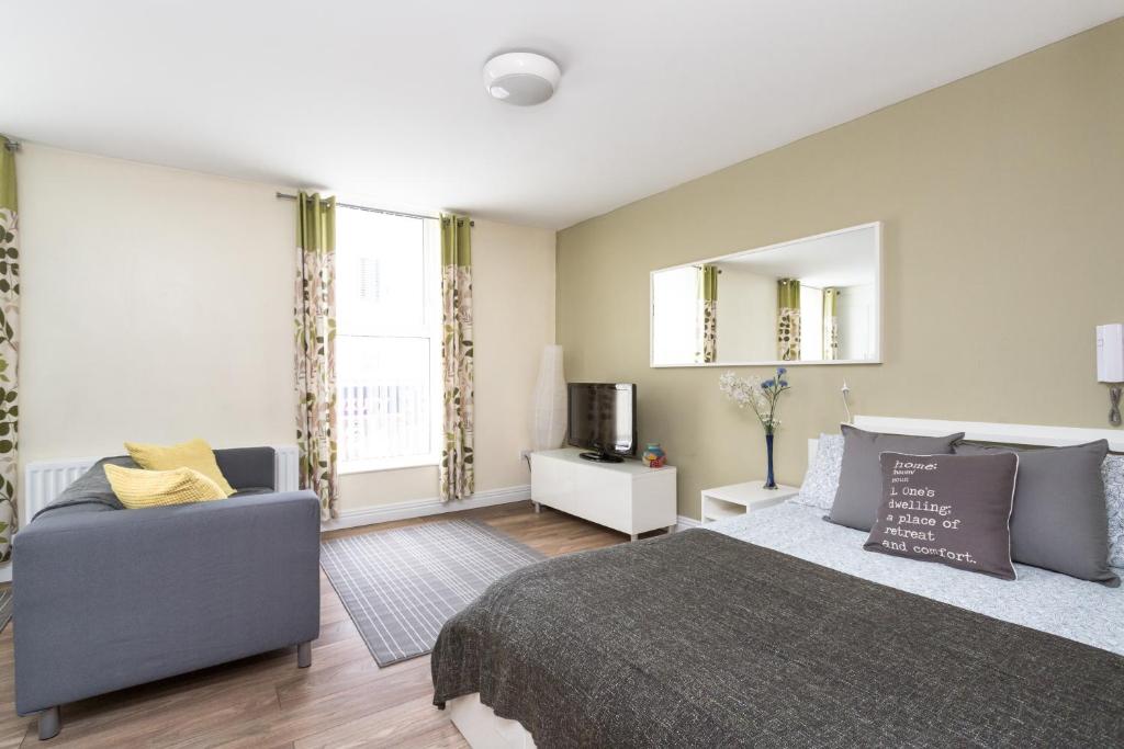 Walled City Apartments - Studio Standard