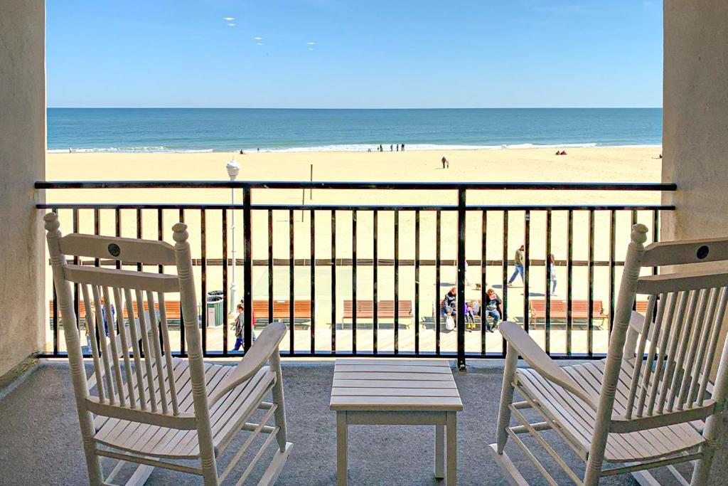 Γενική θέα στη θάλασσα ή θέα στη θάλασσα από  αυτό το διαμέρισμα