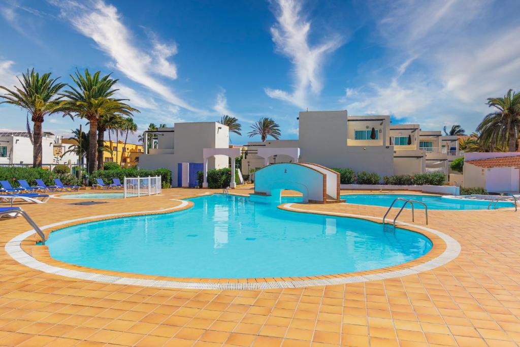 Swimmingpoolen hos eller tæt på Casa Camilla Alisios Playa