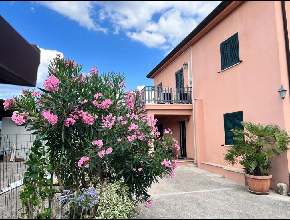 Το κτήριο όπου στεγάζεται  ο ξενώνας