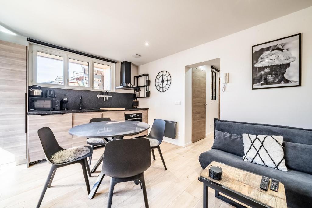 Kuchyň nebo kuchyňský kout v ubytování KROCHET A01