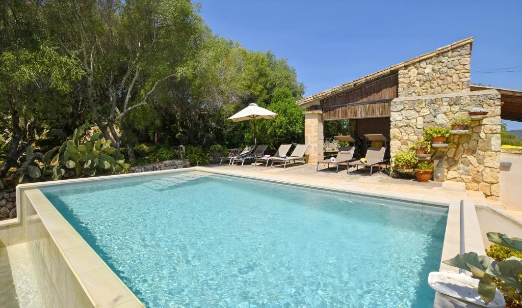 Bassein majutusasutuses Son Poca Palla Sant Llorens või selle lähedal