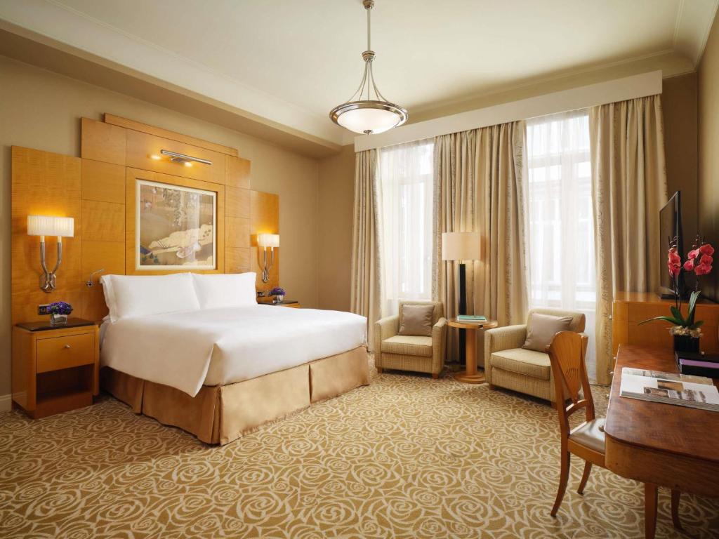 
Heritage Luxury King Room
