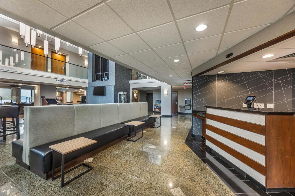 Drury Inn & Suites Springfield MO photo