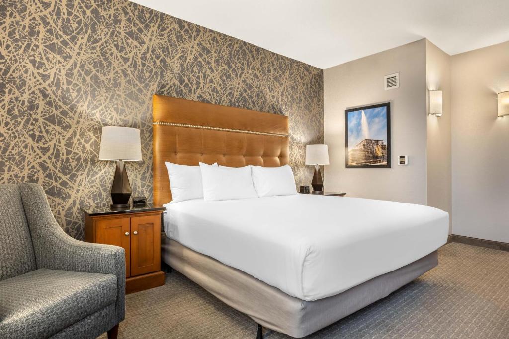 Drury Inn & Suites Springfield MO photo