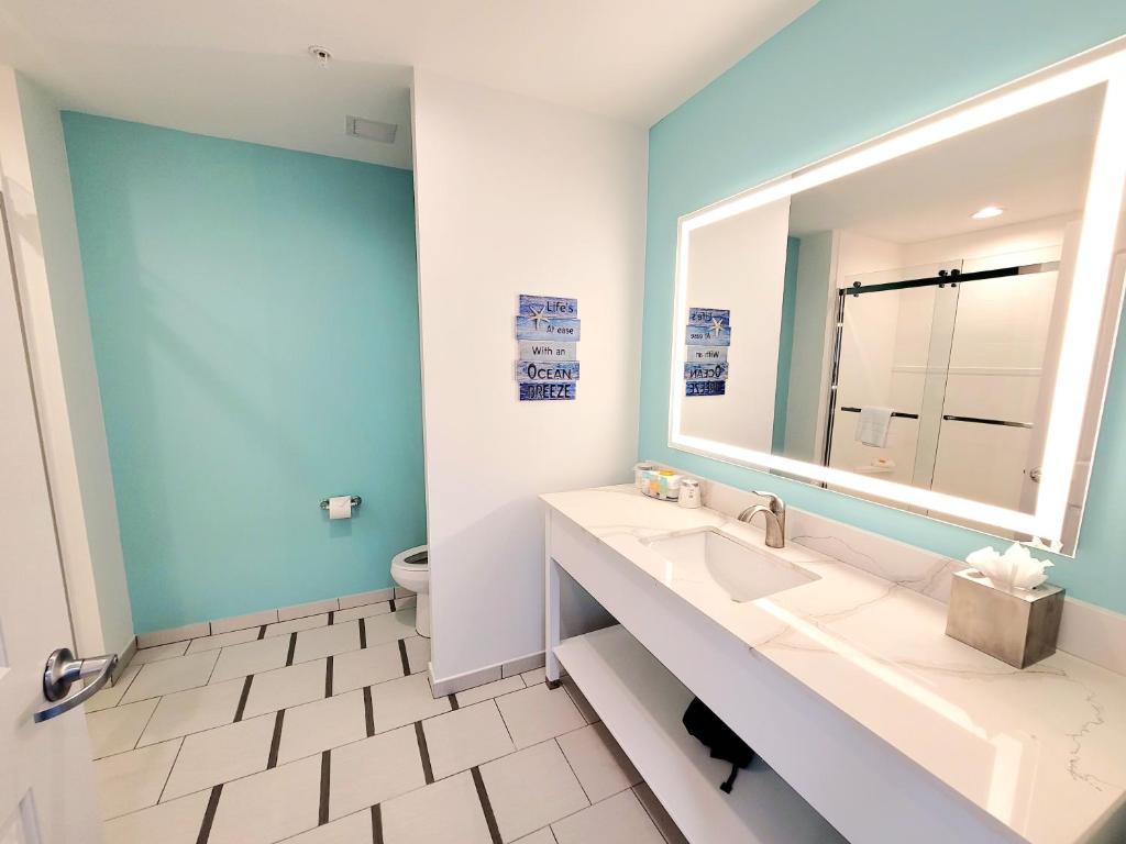 ChartHouse Clearwater Beach Marina Hotel - Habitación Familiar Con Balcón