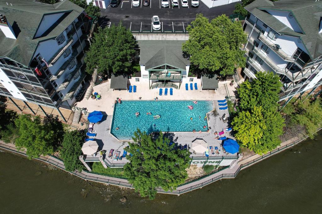 Swimmingpoolen hos eller tæt på Breathtaking Views - Two Pools - Enclosed Balcony