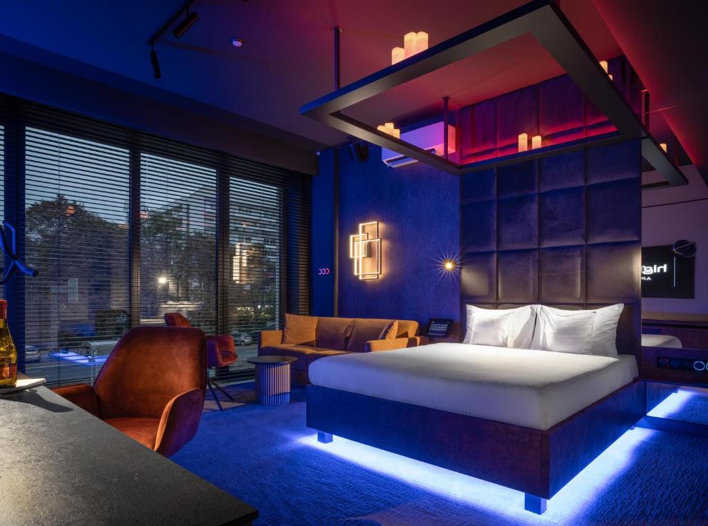 
One-Bedroom Premier Apartment
