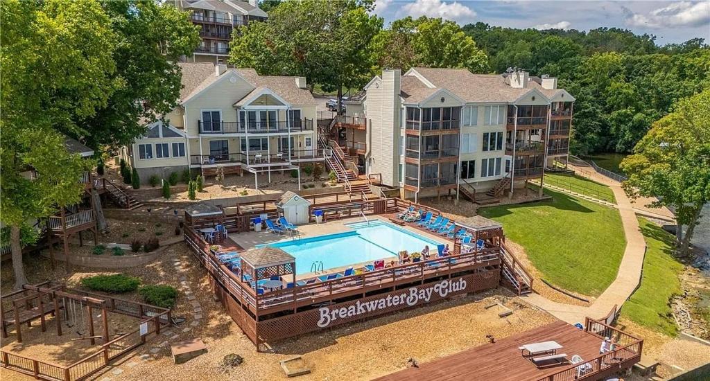 Bazén v ubytování Lakeview Condo, Boat & PWC Slips, Pool, Tennis, Family Friendly nebo v jeho okolí