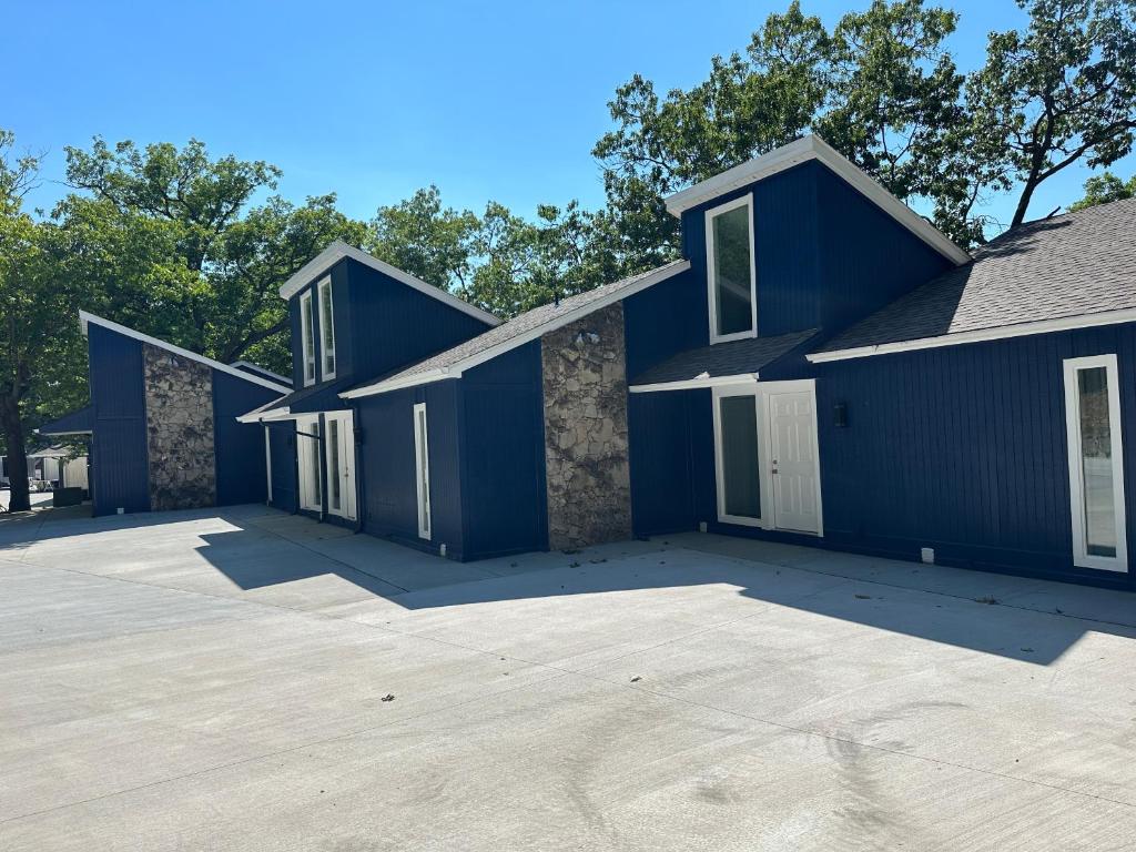 Το κτήριο όπου στεγάζεται  η παραθεριστική κατοικία