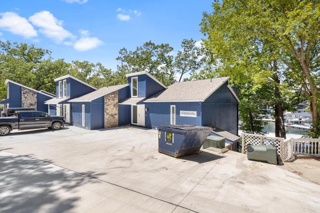 Budova, kde se prázdninový dům nachází