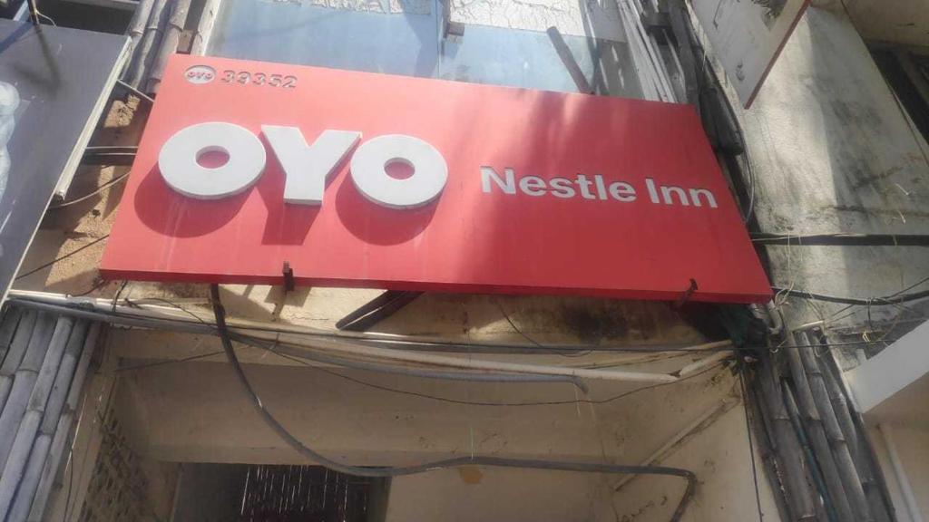 Certifikát, hodnocení, plakát nebo jiný dokument vystavený v ubytování Hotel O Nestle inn