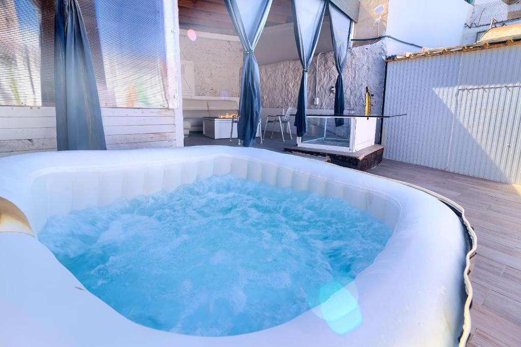 Cueva con jacuzzi a 20 minutos de Valencia - imagen 1