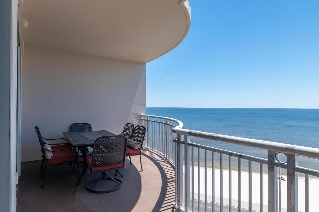 Nespecifikovaný výhled na moře nebo výhled na moře při pohledu z prázdninového domu