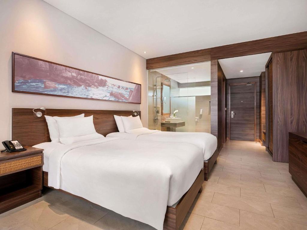 Phòng Superior 2 Giường Đơn Nhìn ra Hồ bơi